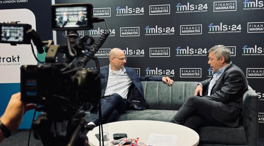 荷兰国际集团(ING)指出,欧洲央行的政策走向将受到“限制性”一词使用与否的重大影响。如果欧洲央行决定去除这一表述,可能意味着其将暂停降息的步伐;然而,如果继续使用该词,未来可能还会进行更多的降息调整。