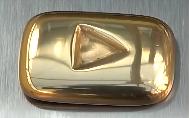 离岸人民币兑美元汇率创日低，报7.3067。