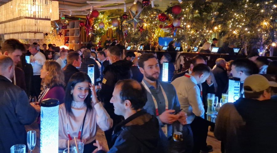 欧洲央行本周四可能再次调整利率,但内部存在忧虑:在通胀尚未完全控制的情况下,进一步的宽松措施可能使央行无意中进入刺激经济的阶段。这种担忧突显了央行在当前复杂的经济和政治环境中所面临的艰难决策。