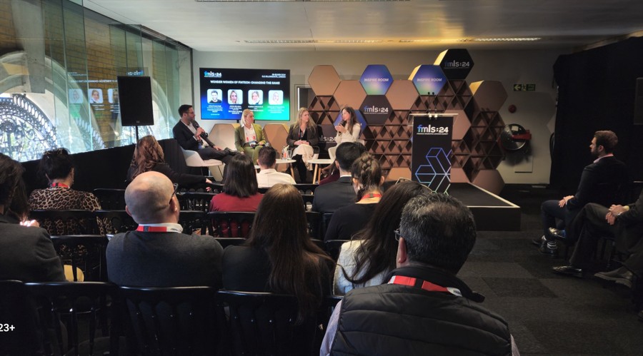 美国暂停向乌克兰提供商业卫星图像服务