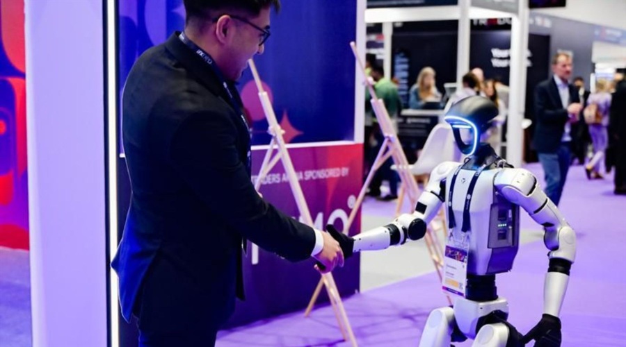 “AI超级大牛股”AppLovin(APP.US)绩后大涨！ 华尔街警察拉响警报