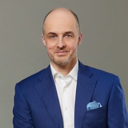 美股投资者乐观氛围骤降，ETF投资者积极增持黄金